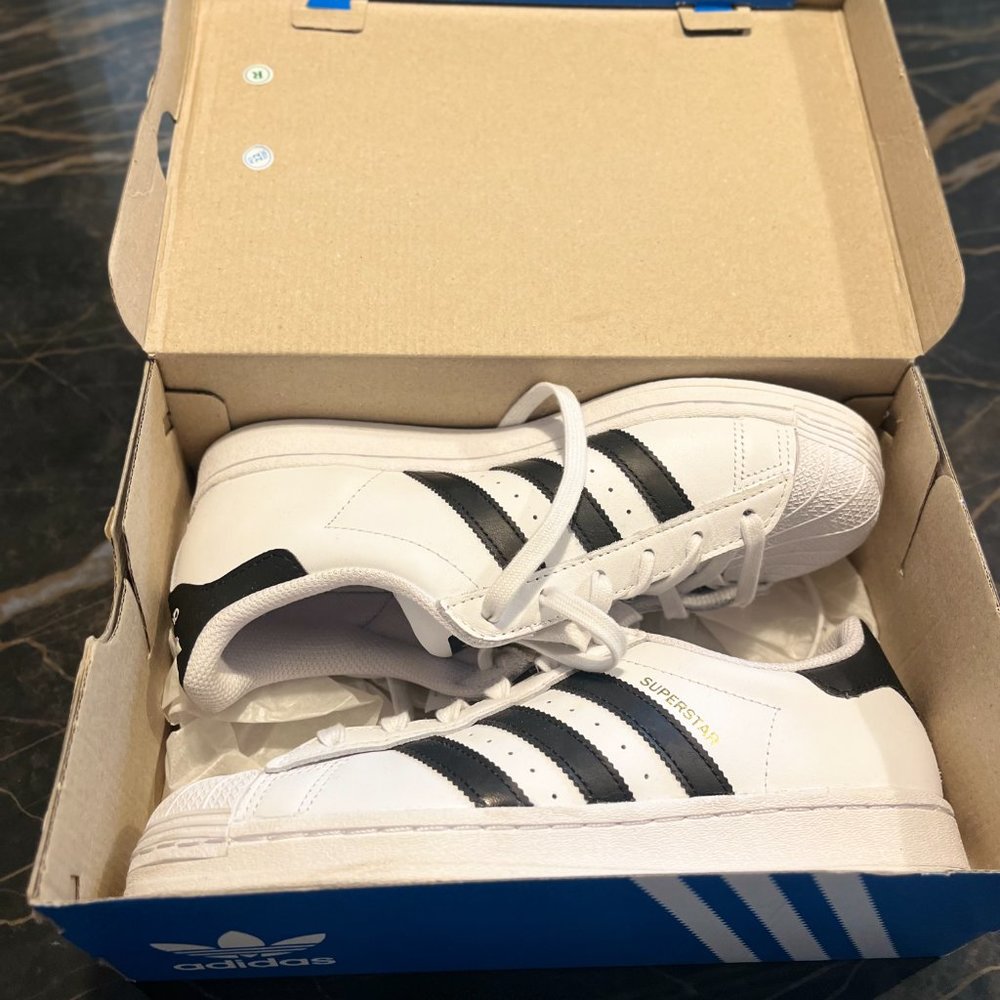 Adidas Superstar HardShell Sneakers
Mens 6.5 / Womens 7.5 - Picture 2 of 4